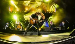 billy strings net worth